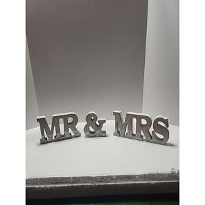 Wooden Mr & Mrs Sign With Silver Glitter